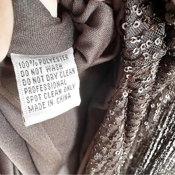 Ieena for Mac Duggal Black Long Sleeve Deep Surplice V-Neck Sequin Gown 6 - Picture 13 of 13